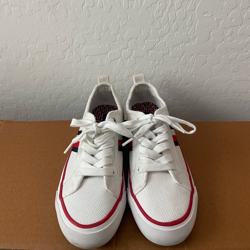Boys sneakers